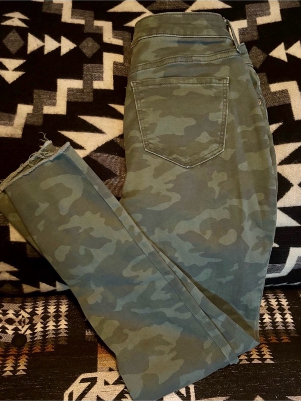 Old Navy Women’s Camouflage Skinny Jeans - size 4